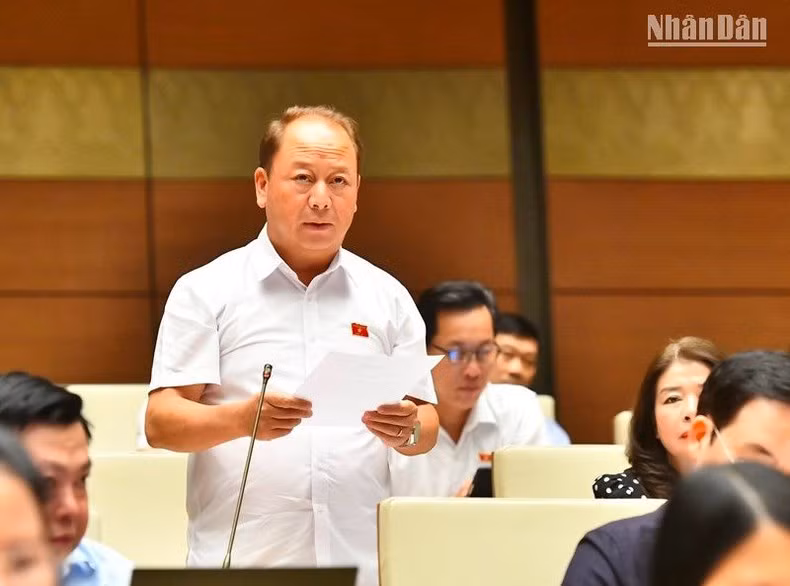 Đại biểu Sùng A Lềnh - Đoàn đại biểu Quốc hội tỉnh Lào Cai. (Ảnh: ĐĂNG KHOA)