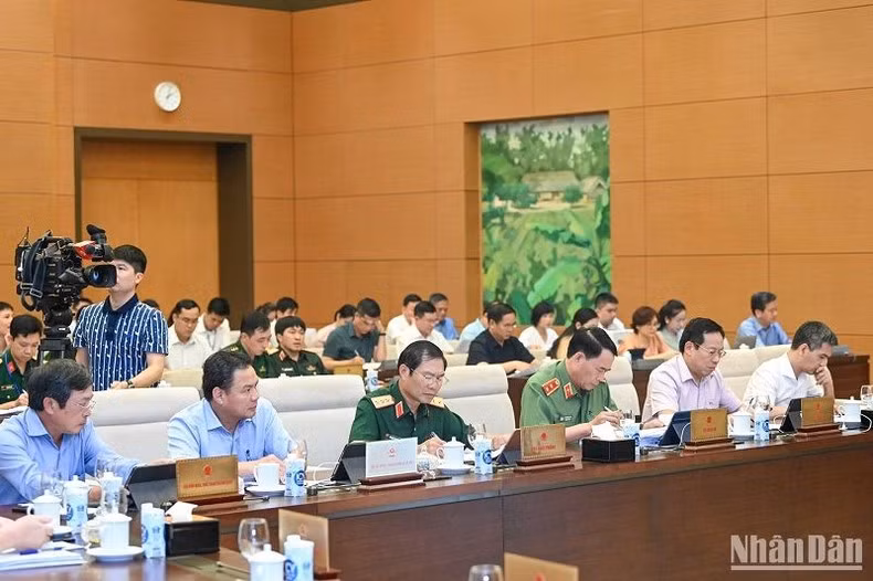 Các đại biểu dự phiên họp. (Ảnh: DUY LINH)