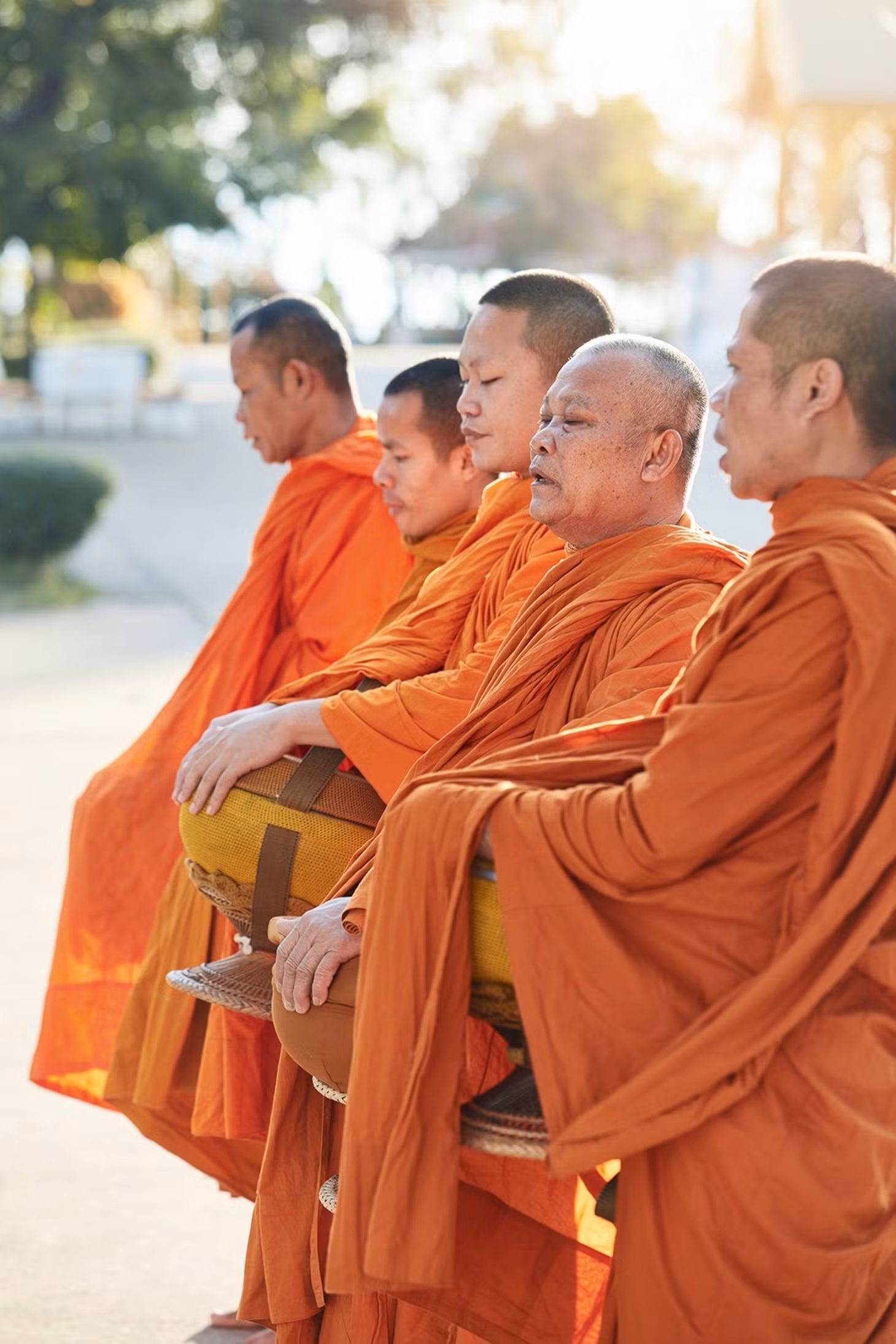 Du lich Lao, Ve dep song Mekong, Tuong Phat, Den chua anh 2