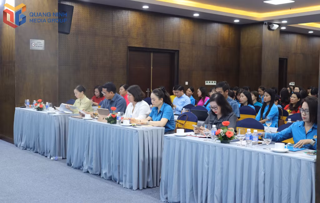 Quang cảnh hội nghị.