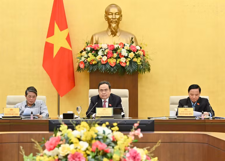 Chủ tịch Quốc hội Trần Thanh Mẫn chủ tọa và phát biểu tại phiên họp chiều tối 18/6. (Ảnh: DUY LINH)