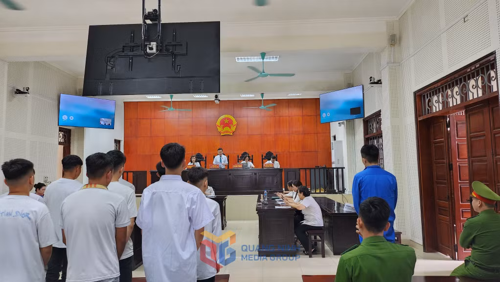 Hội đồng xét xử (TAND tỉnh) tuyên án đối với các bị cáo tội giết người ngày 23/6/2025, nhóm thanh niên móng cái.