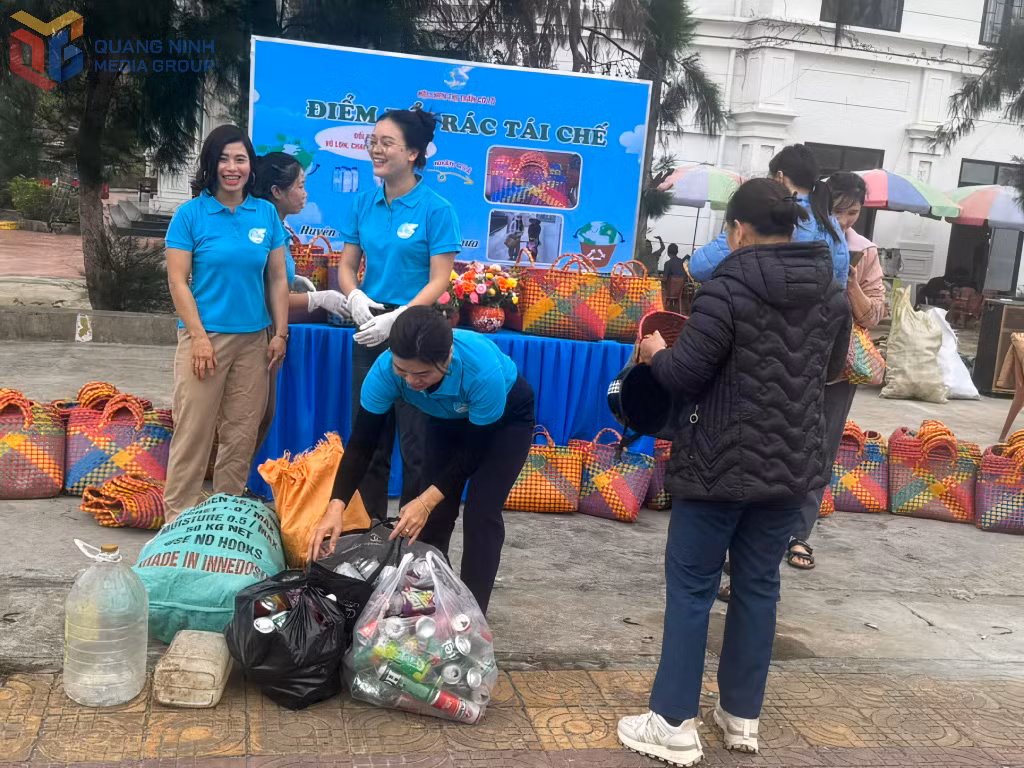 Hội LHPN thị trấn Cô Tô tổ chức Ngày hội 