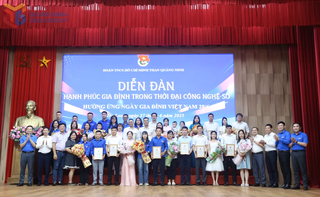 17 gia đình thợ mỏ trẻ tiêu biểu cấp Đoàn Than được tôn vinh.