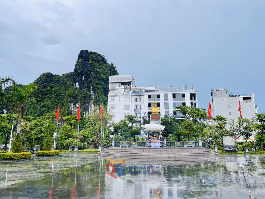 Công trình tượng đài đồng chí Vũ Văn Hiếu hiện tại.