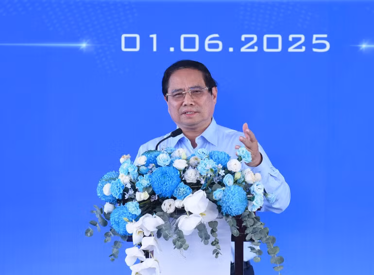 Thủ tướng Phạm Minh Chính phát biểu ý kiến tại lễ khởi công (Ảnh: TRẦN HẢI).