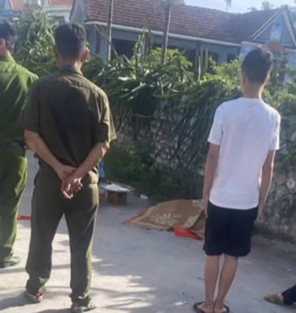 Hiện trường nơi Cường dùng dao đâm mẹ ruột tử vong. Ảnh: Hoài Anh