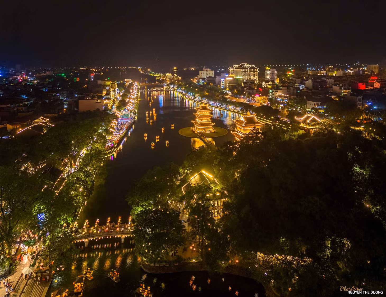 Phát triển phố cổ Hoa Lư là một phần trong chiến lược đẩy mạnh du lịch văn hóa của tỉnh Ninh Bình. Ảnh: Nguyễn Thế Dương