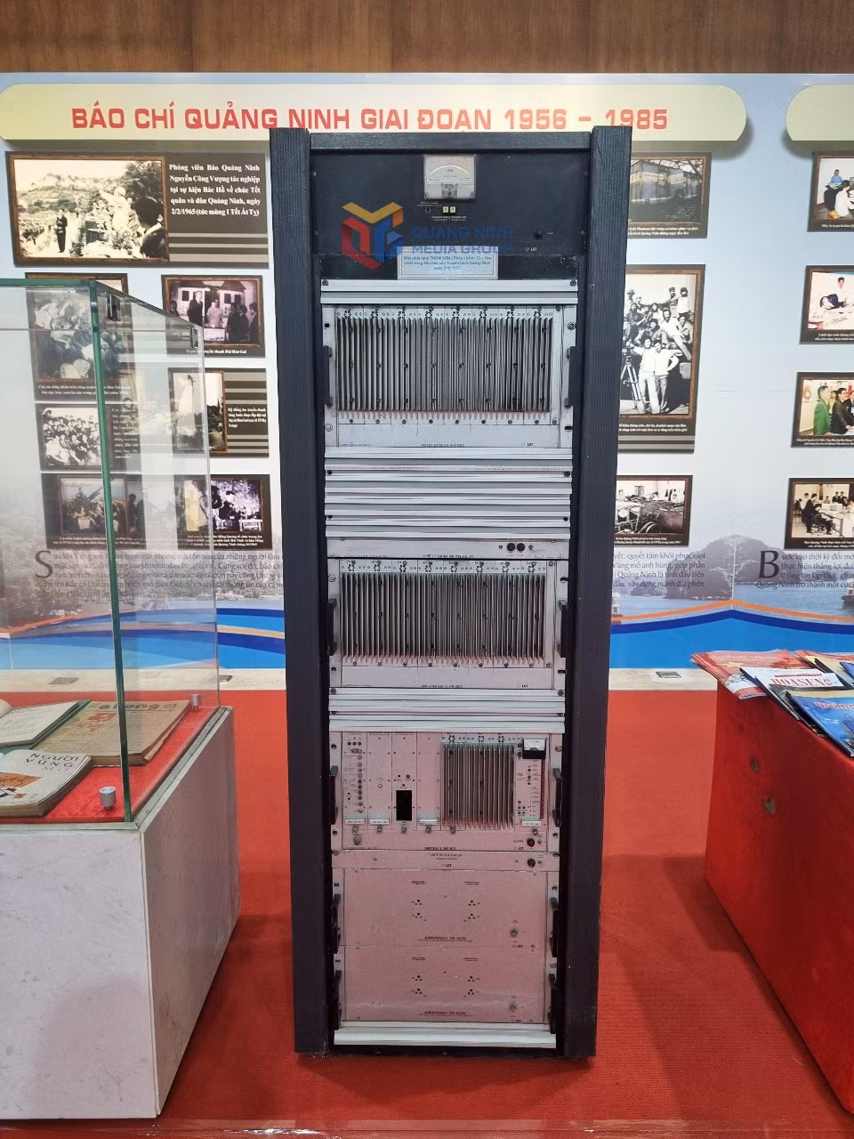 Máy phát hình Thomson (Pháp) kênh 12-1kw được sử dụng phát sóng lần đầu tiên (ngày 2/9/1983) của Truyền hình Quảng Ninh.
