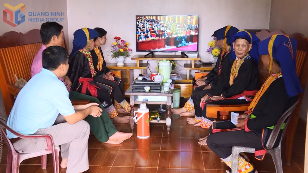 Người dân mọi miền trên địa bàn tỉnh hiện nay được theo dõi truyền hình với chất lượng ổn định.