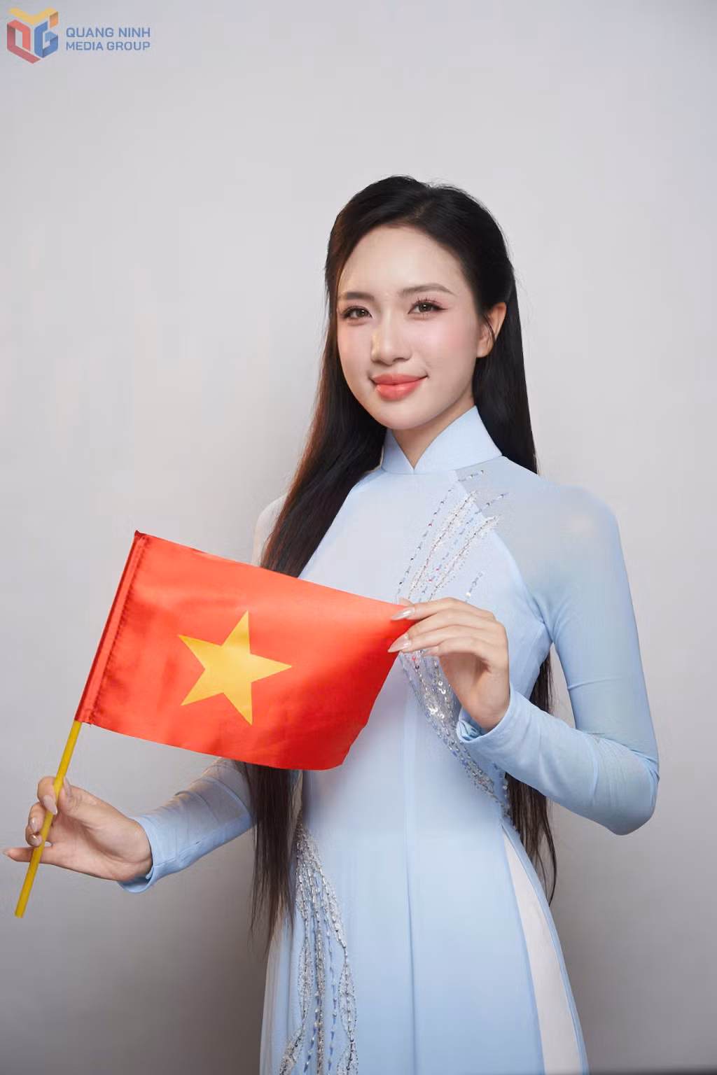 Giang Thanh muốn chuyển tải tình yêu quê hương đất nước, yêu vốn văn hoá dân tộc đến các bạn trẻ.