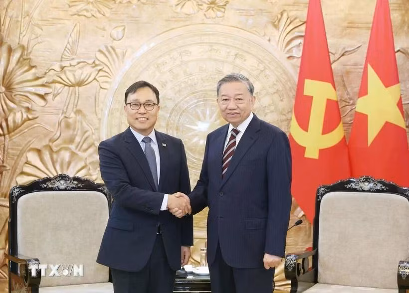 Tổng Bí thư Tô Lâm tiếp Đại sứ Hàn Quốc tại Việt Nam Choi Young Sam. (Ảnh: Thống Nhất/TTXVN)