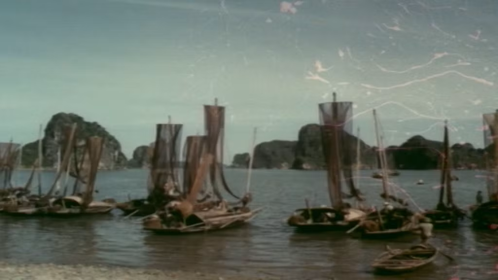 Hình ảnh Vịnh Hạ Long xưa hiện lên trong phim tài liệu Quảng Ninh biên niên sử truyền hình.