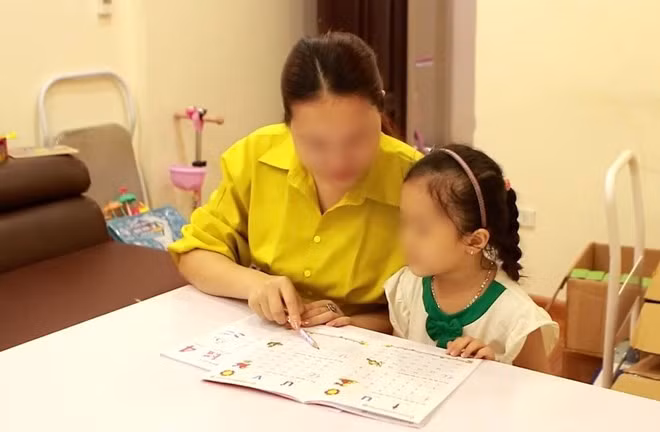 Cần có chính sách hỗ trợ cho các gia đình trong việc chăm sóc, nuôi dạy, giáo dục trẻ em. Ảnh: Minh Hà