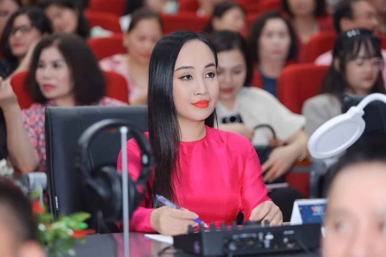 NSƯT Thu Huyền đang giữ chức Giám đốc Nhà hát Chèo Hà Nội.