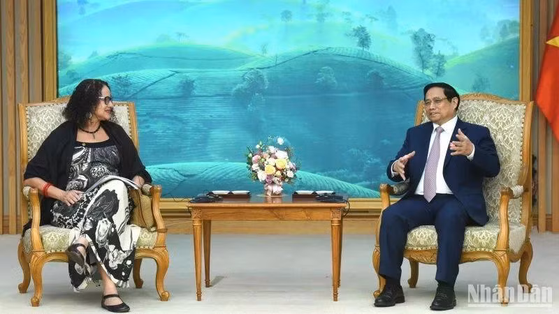 Thủ tướng Phạm Minh Chính tiếp Bộ trưởng Khoa học, Công nghệ và Đổi mới, Chủ tịch Đảng Cộng sản Brazil Luciana Santos.