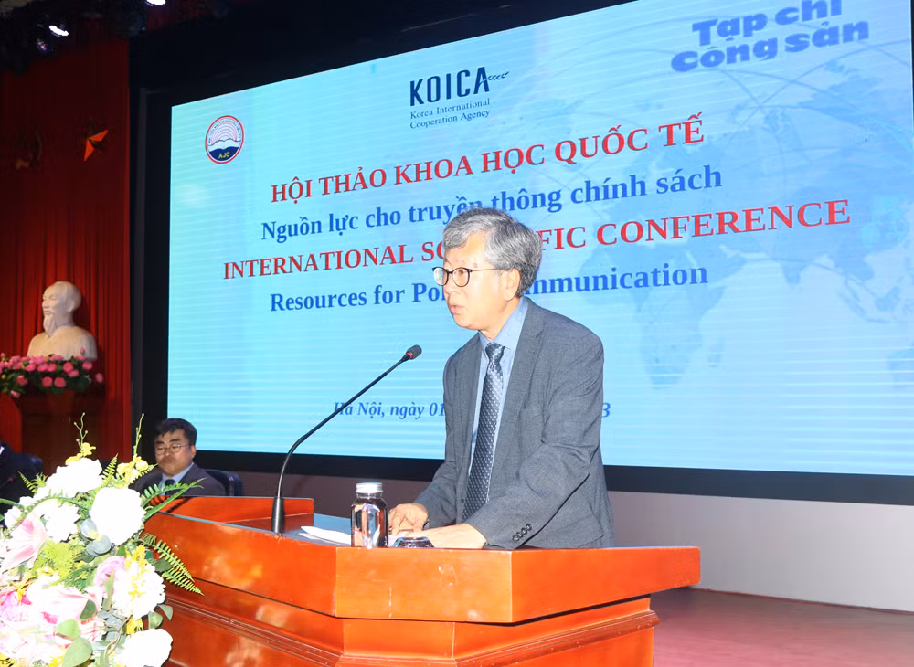 Ông Lee Byung Hwa, Giám đốc quốc gia KOICA Việt Nam phát biểu chào mừng Hội thảo.