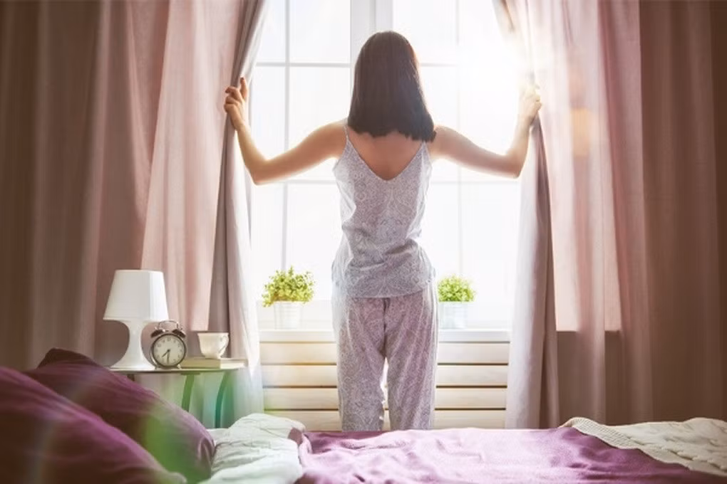 Thói quen "dậy sớm để thành công" có thể mang lại nhiều lợi ích bất ngờ (Ảnh: Getty).