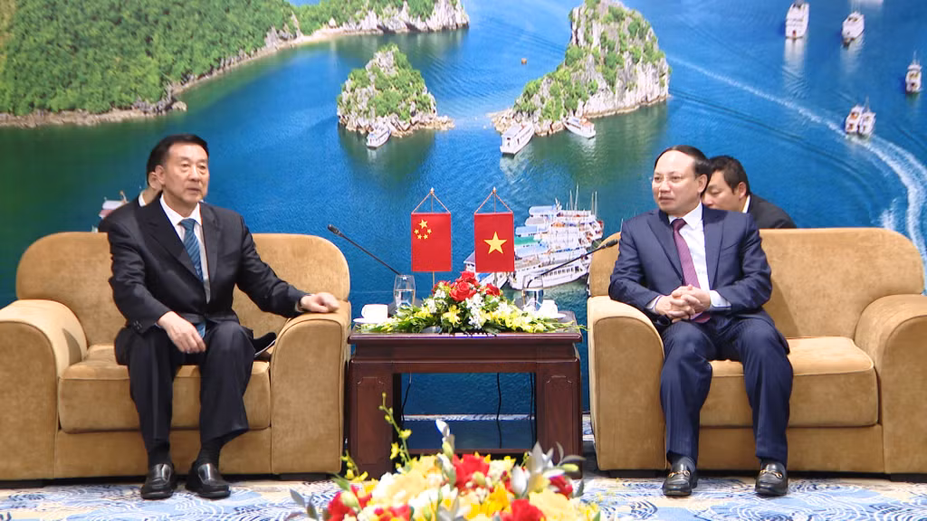 Đồng chí Vương Dũng, Ủy viên Trung ương Đảng, Phó Chủ tịch Chính hiệp Toàn quốc Trung Quốc khẳng định những kết quả phát triển kinh tế - xã hội mà Quảng Ninh đã đạt được trong thời gian qua là bài học kinh nghiệm rất quý mà hai bên có thể trao đổi, chia sẻ.