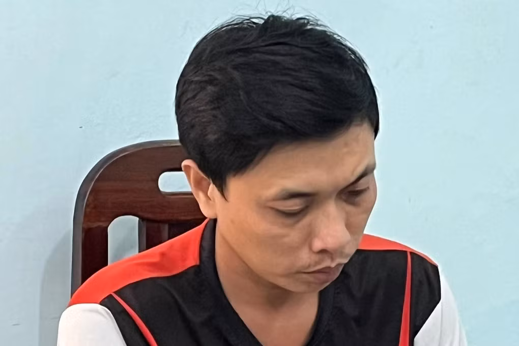 Trần Hoài Phong tại cơ quan công an (Ảnh: CTV).