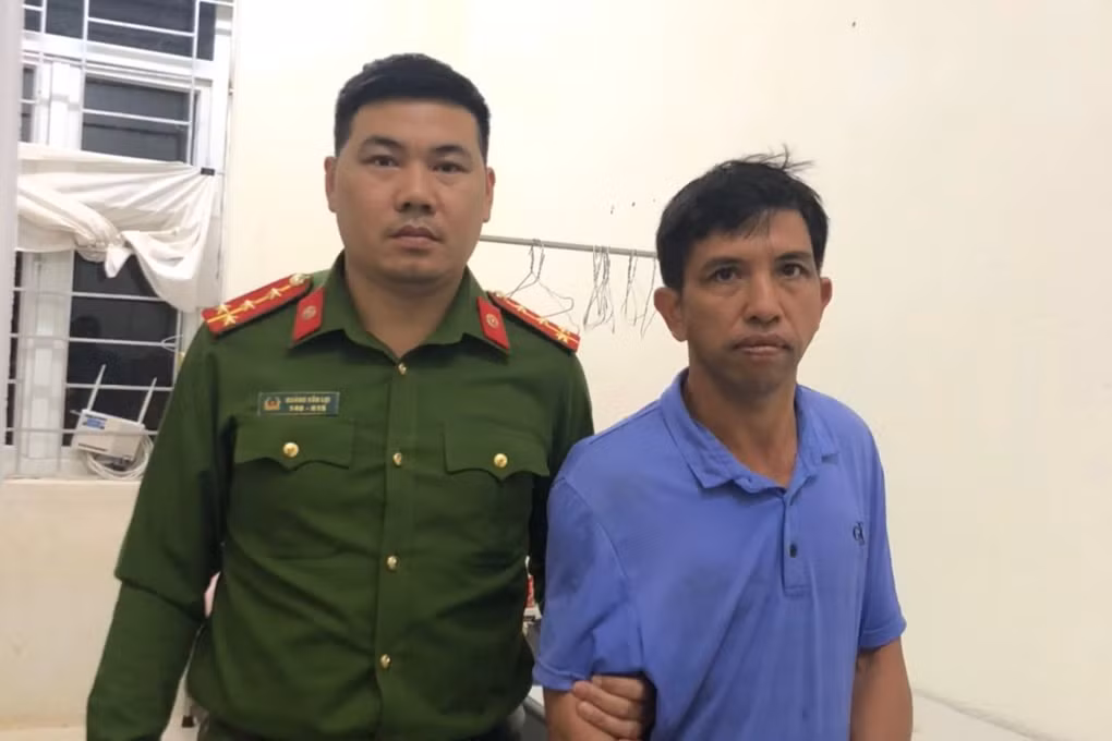 Sên bị công an bắt giữ (Ảnh: Công an cung cấp).