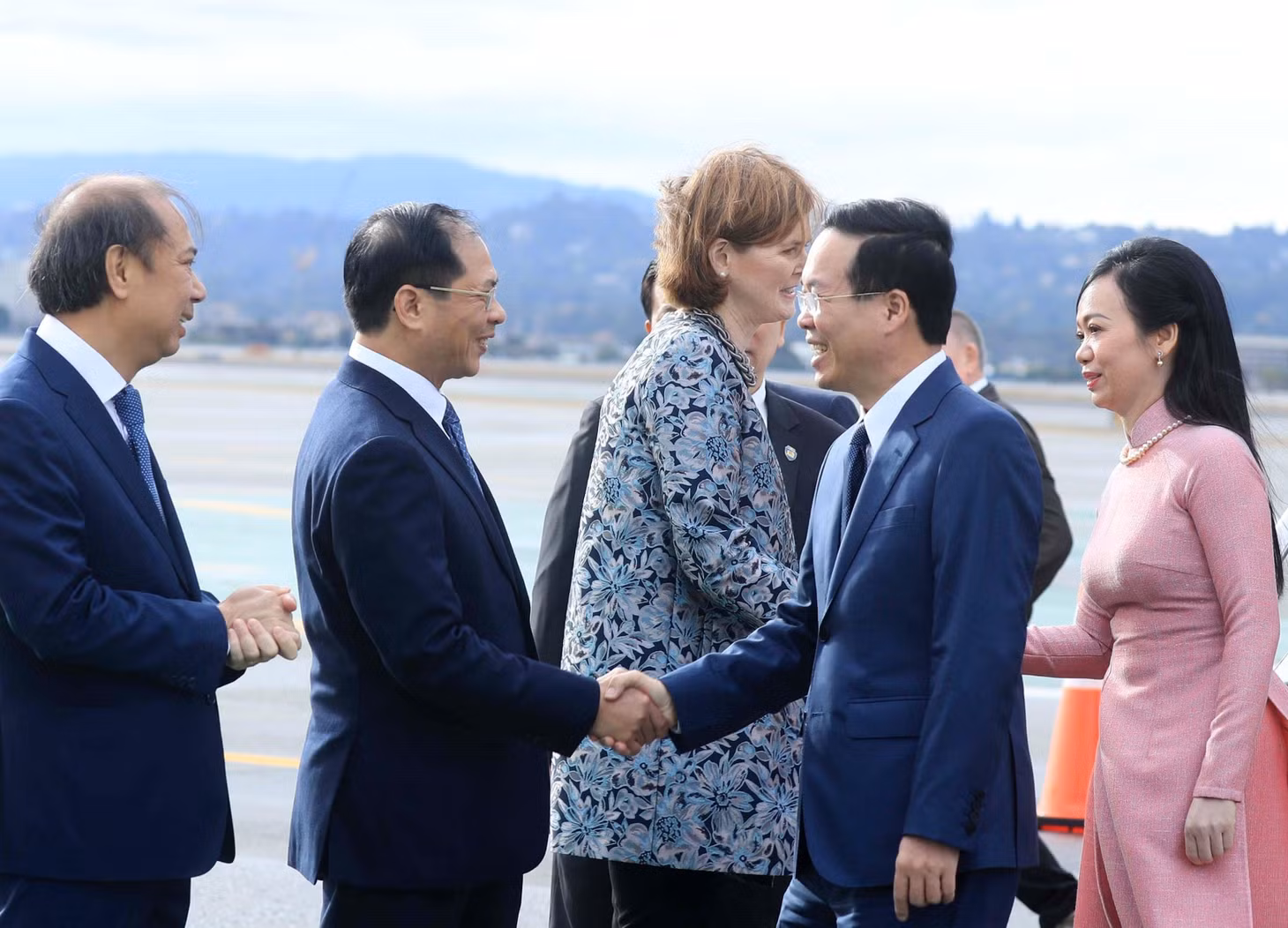 Chủ tịch nước Võ Văn Thưởng đến San Francisco. Ảnh: TTXVN