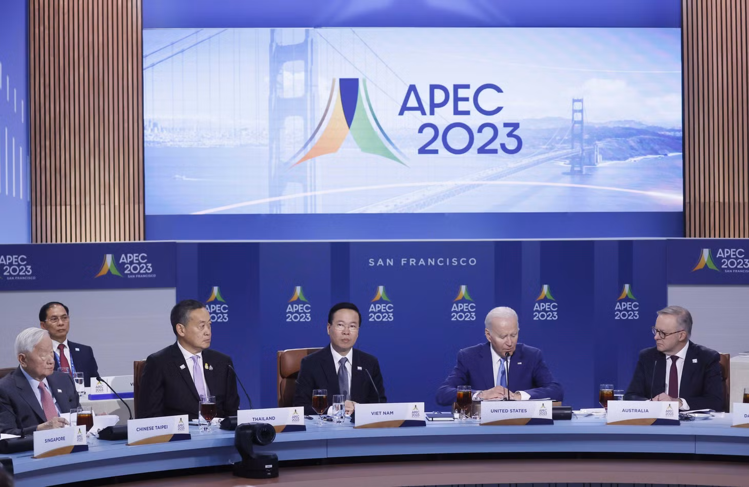 Chủ tịch nước Võ Văn Thưởng và các Nhà Lãnh đạo APEC tại buổi làm việc. (Ảnh: Thống Nhất/TTXVN)