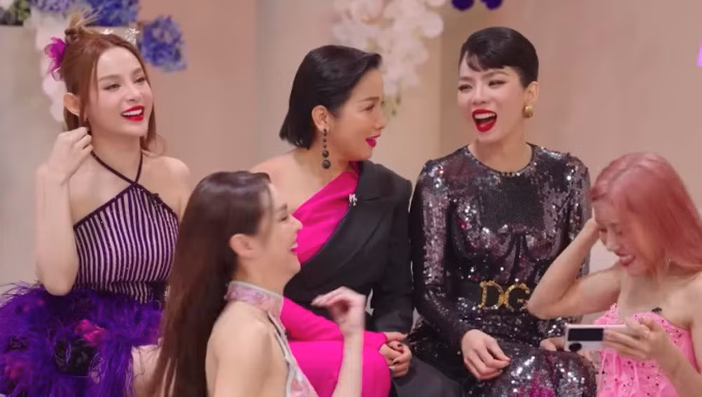 Diva Mỹ Linh lầy lội khi tham gia Chị đẹp đạp gió rẽ sóng 2023.