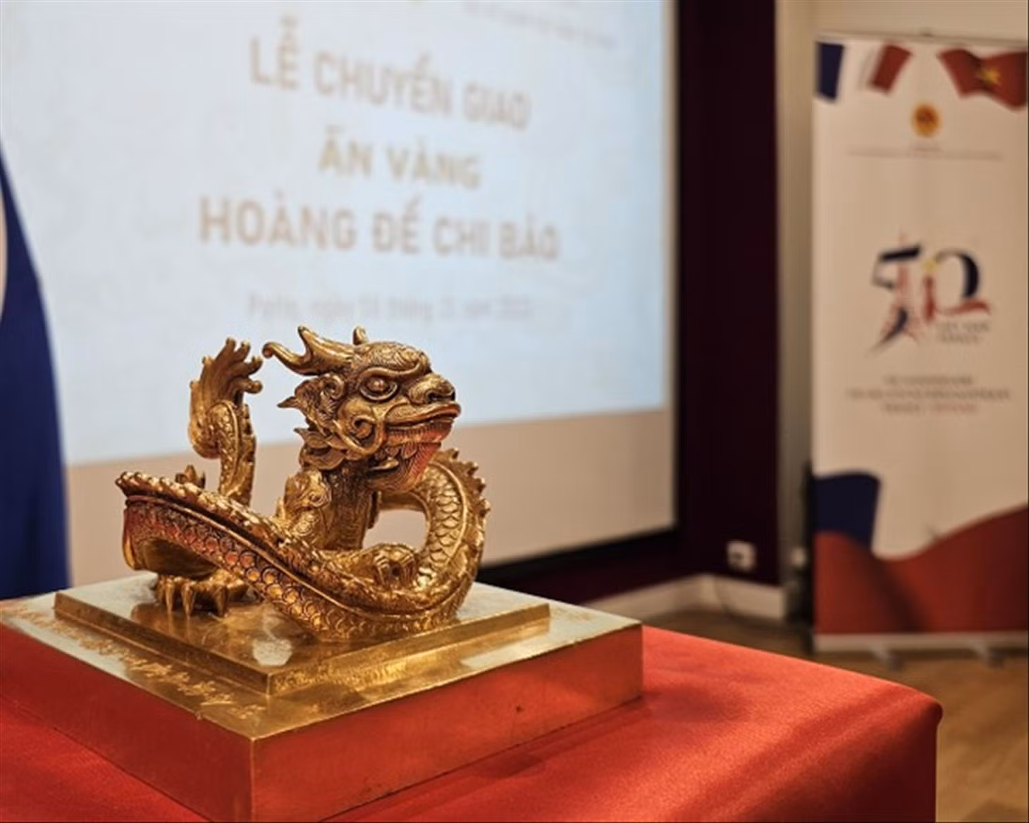 Sau một năm đàm phán, thương thảo ấn vàng Hoàng đế chi bảo chính thức trở về Việt Nam