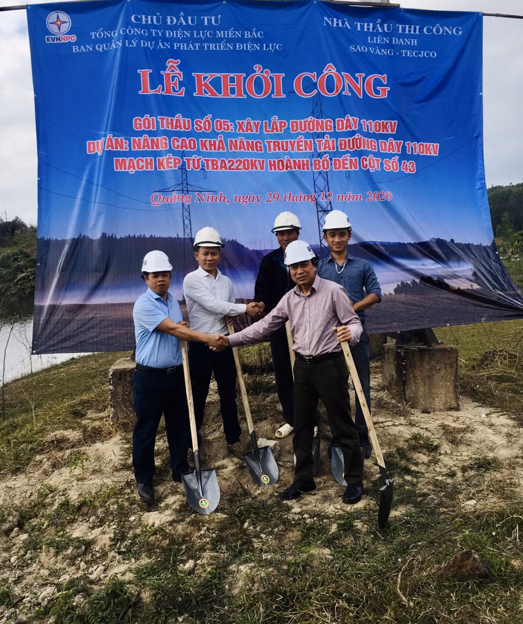 Khởi công cuối năm 2020 nhưng đến nay, Dự án Nâng cao khả năng truyền tải đường dây 110kV mạch kép TBA 220kV Hoành Bồ đến cột số 43 chưa hoàn thành vì vướng mắc trong GPMB.