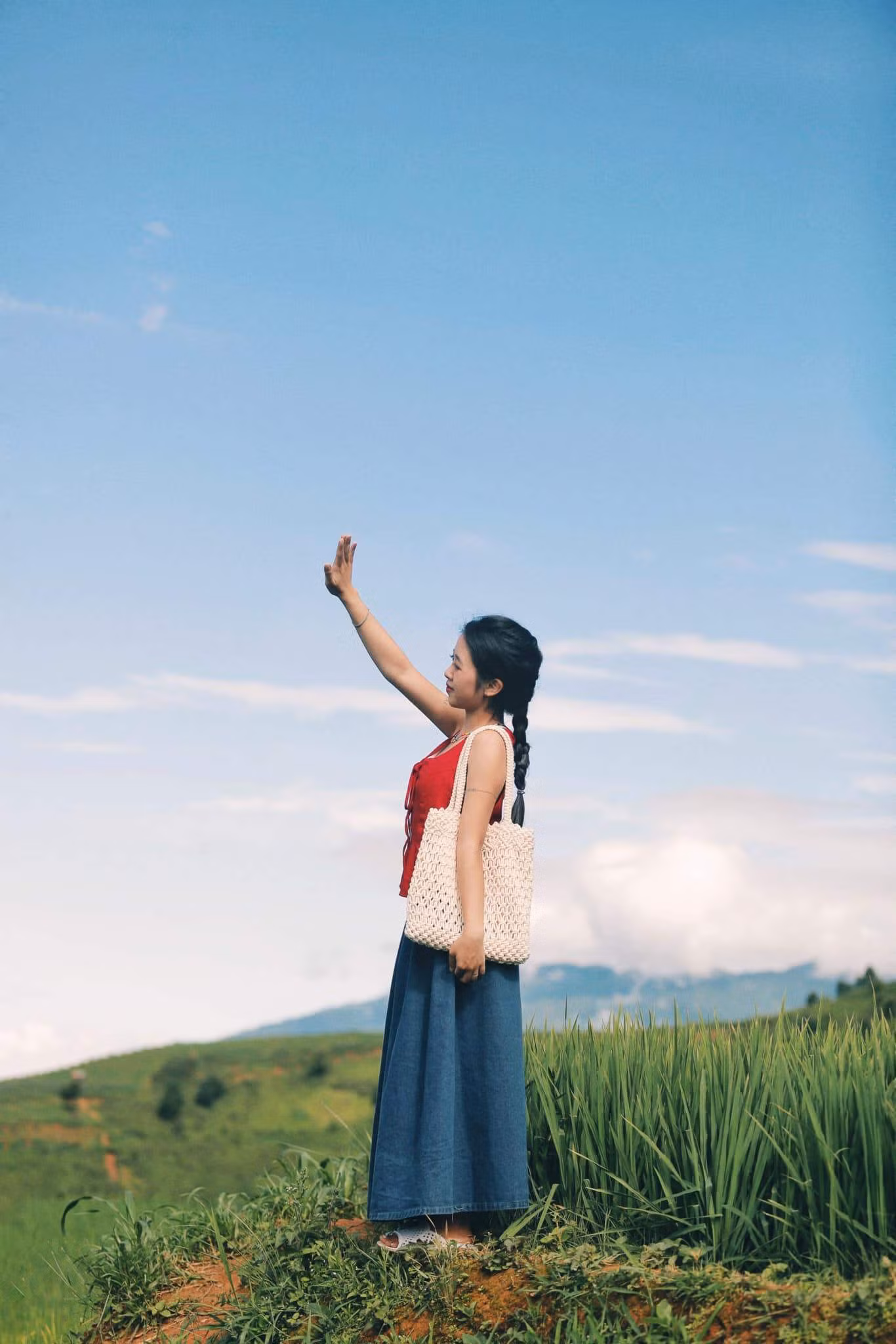Anh Đạt cho biết: “Mình làm du lịch ở Tà Xùa nên mong muốn thúc đẩy du lịch ở khu vực này. Ngoài việc chỉ đến đây săn mây, du khách hoàn toàn có thể có những trải nghiệm tuyệt vời khác với cảnh vật thiên nhiên vốn có của mảnh đất Bắc Yên”. Ảnh: NVCC