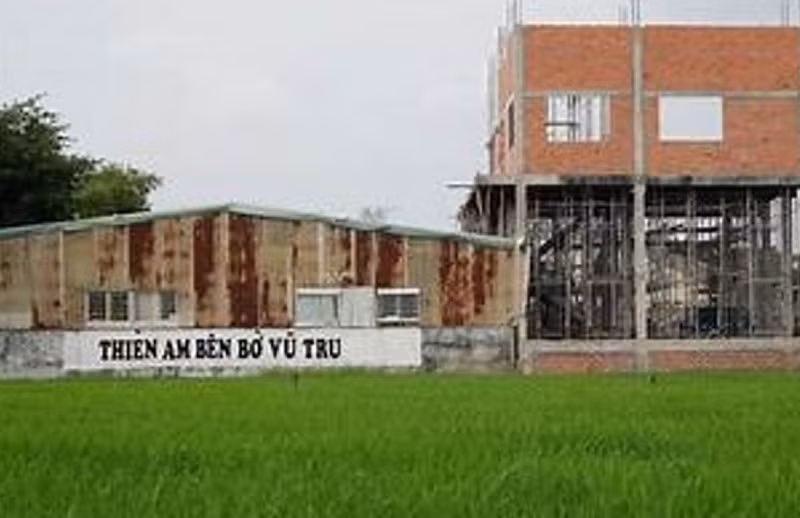 Trước đó, Lê Thu Vân được cho tại ngoại và về dưỡng bệnh tại nơi được gọi là "Tịnh thất Bồng Lai".