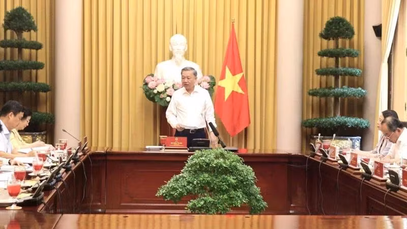 Chủ tịch nước Tô Lâm phát biểu ý kiến chỉ đạo tại buổi làm việc. (Ảnh: VÂN ANH)