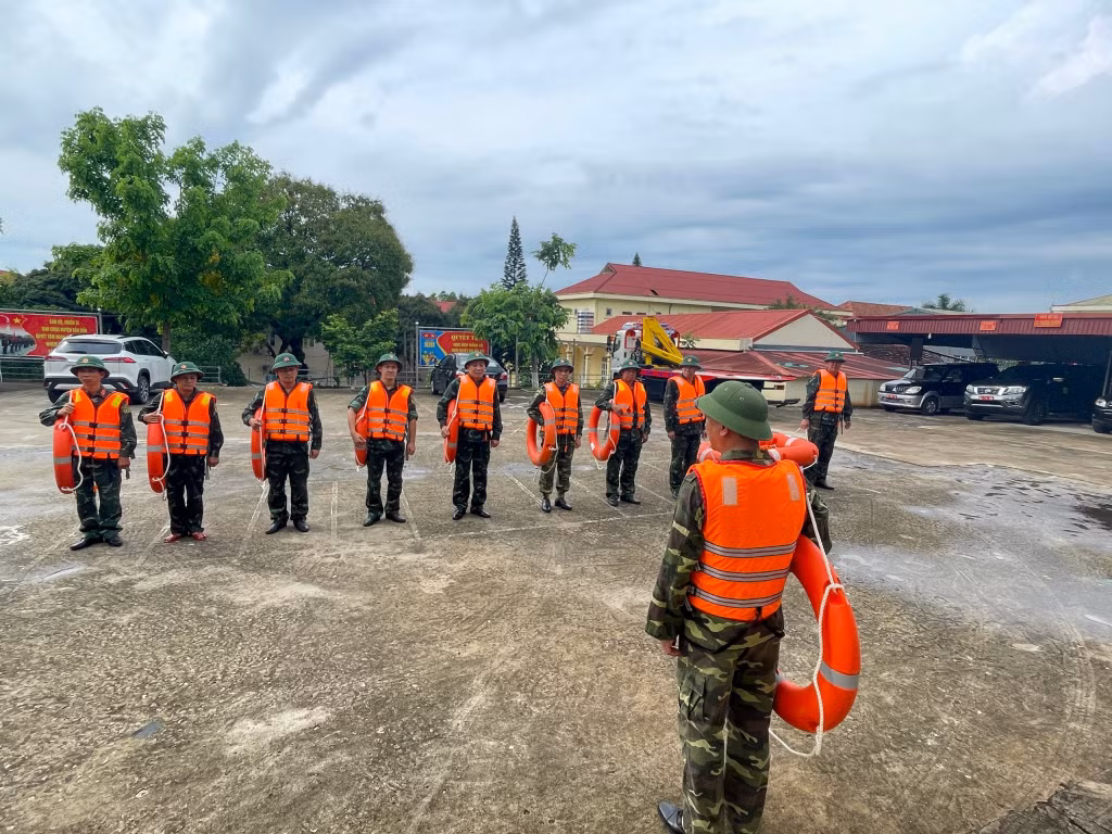 Ban CHQS huyện Vân Đồn luôn sẵn sàng về nhân lực, thiết bị PCTT-TKCN. (Ảnh: Ngô Dịu)
