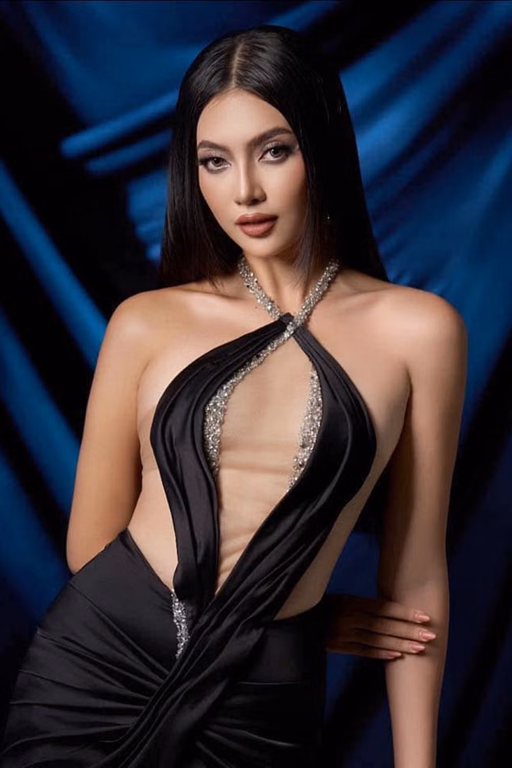 Thu Uyên, Khánh Linh (từ trái sang) bị cho là tham gia gameshow chỉ để tăng độ nhận diện. Ảnh: FBNV