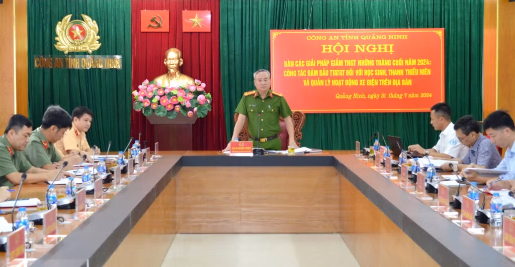 Thượng tá Nguyễn Thuận - Phó Giám đốc Công an tỉnh chủ trì hội nghị.