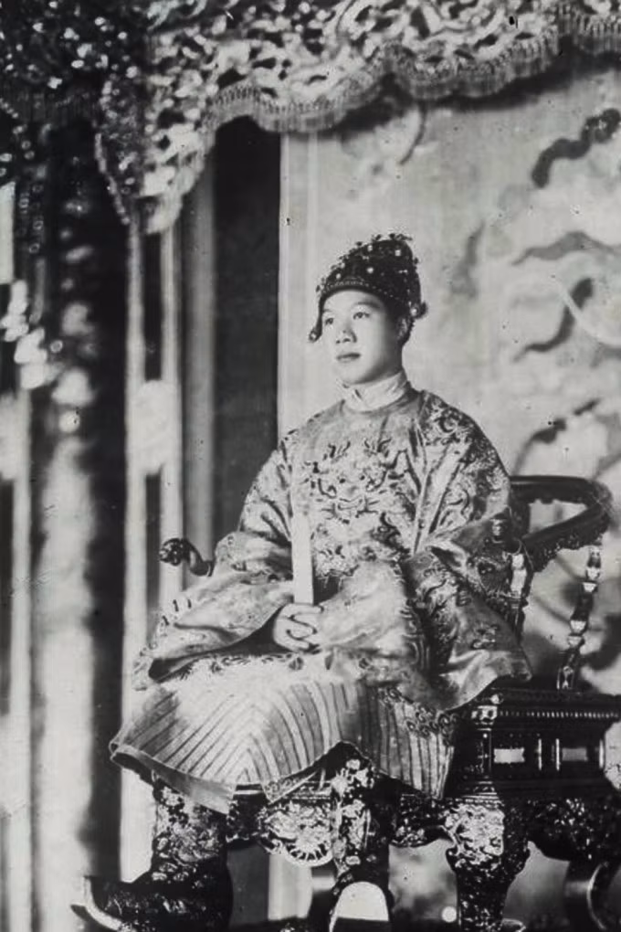 Vua Bảo Đại trên tờ Le Monde colonial illustré tháng 5/1934.