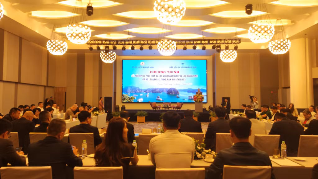 Quang cảnh chương trình kết nối.