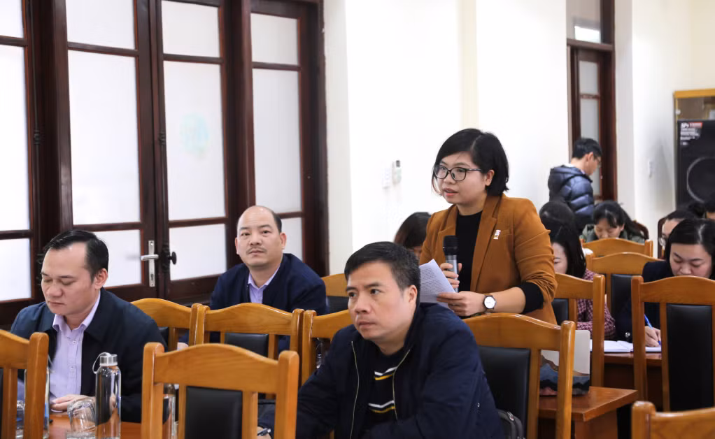 Đại diện các cơ quan báo chí, các nhà báo, phóng viên bày tỏ ấn tượng với tăng trưởng kinh tế tỉnh Quảng Ninh năm 2023.
