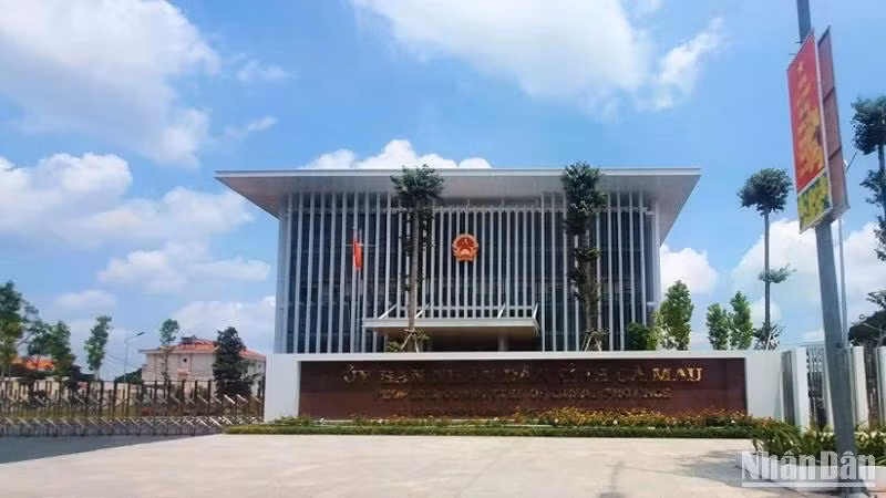 Ông L.V.Đ được phát hiện tử vong tại tầng 4 tòa nhà trụ sở Ủy ban nhân dân tỉnh Cà Mau.