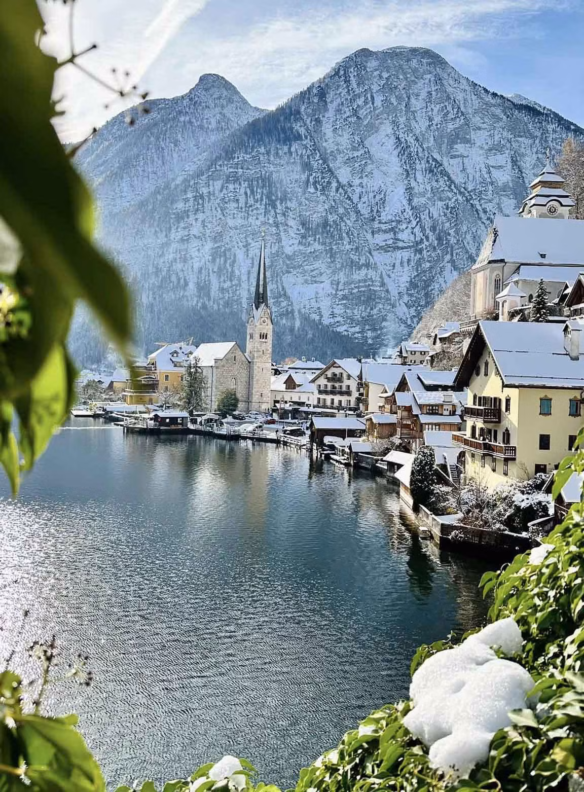 Qua hàng ngàn năm lịch sử, Hallstatt luôn mang vẻ đẹp ấn tượng… Hallstatt được UNESCO công nhận là di sản văn hoá thế giới năm 1997. Ảnh: Lưu Minh Tâm