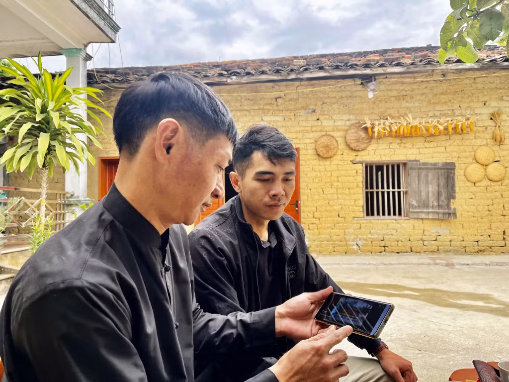 Anh Trần Vĩnh Đông, dân tộc Tày, thôn Đồng Thanh, xã Hoành Mô, huyện Bình Liêu giới thiệu về mô hình 