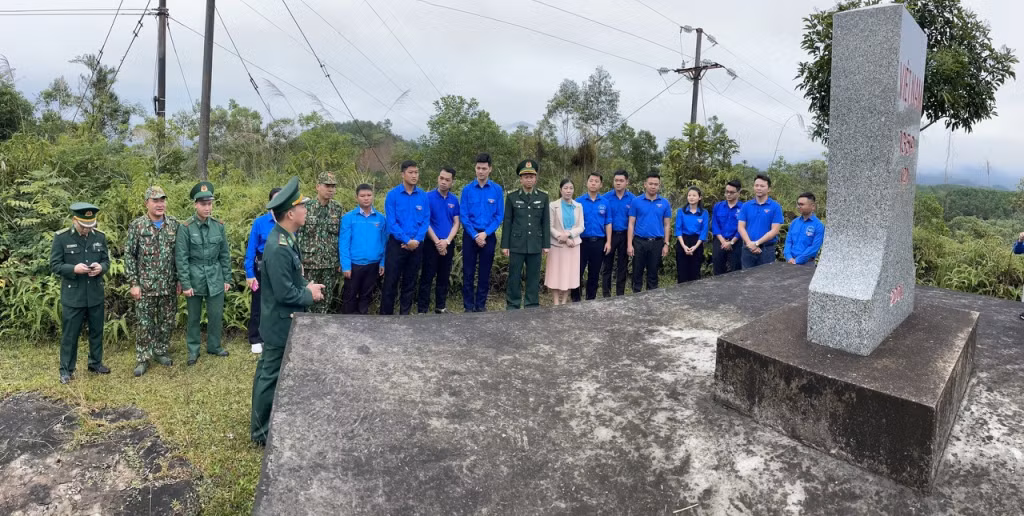 Đồn BP Bắc Sơn tuyên truyền về công tác bảo vệ chủ quyền an ninh biên giới quốc gia, bảo vệ đường biên, cột mốc (Ảnh: Đơn vị cung cấp)