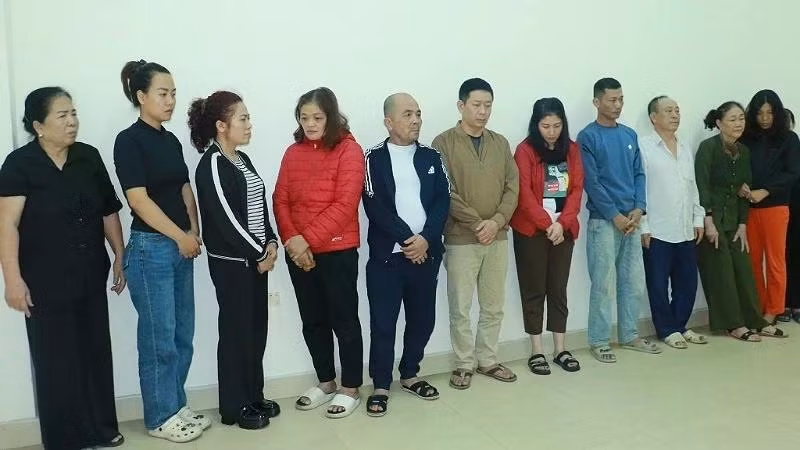 Các đối tượng bị cơ quan chức năng bắt giữ. (Ảnh: Công an Nghệ An cung cấp).