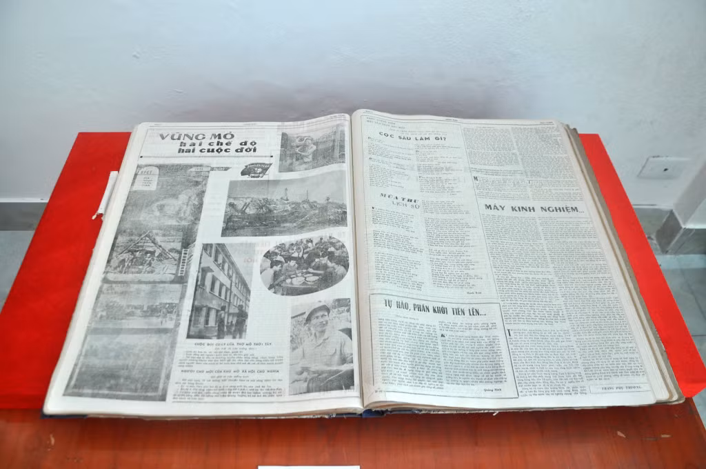 Các số báo Quảng Ninh phát hành những năm 70 của thế kỷ XX chỉ in đen - trắng đơn giản.