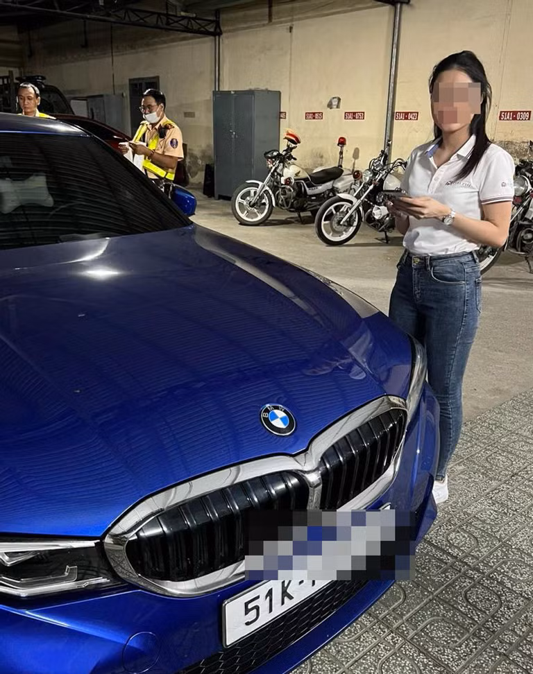 D.M. khi đến làm việc tại cơ quan công an
