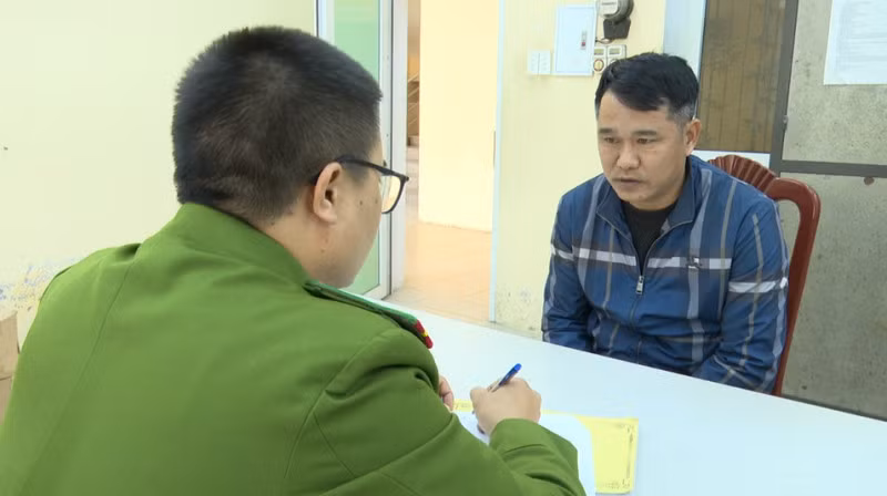 Nguyễn Văn Toàn tại cơ quan Công an.