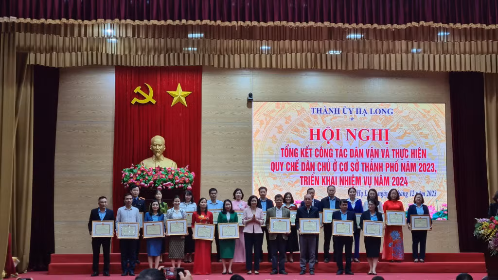 TP Hạ Long tổng kết công tác dân vận và quy chế dân chủ cơ sở năm 2023.