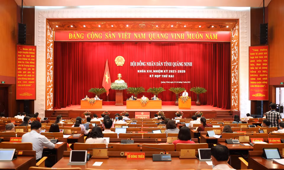 Quang cảnh phiên thảo luận tại hội trường.