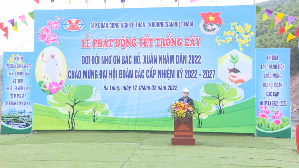 Đồng chí Lê Minh Chuẩn - Đại biểu Quốc hội khóa XV, Bí thư Đảng ủy, Chủ tịch HĐTV Tập đoàn CN Than Khoáng sản Việt Nam phát biểu tại lễ phát động Tết trồng cây xuân Nhâm Dần.